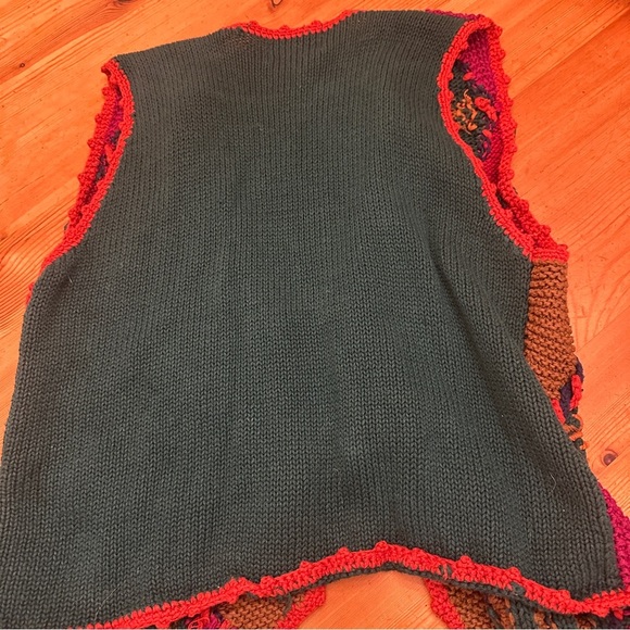 CAROLYN & CO Vest Crochet flowers 
55% RAMIE 45% COTTON - Picture 7 of 10